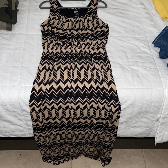 Maxi Dress - Picture 4 of 5